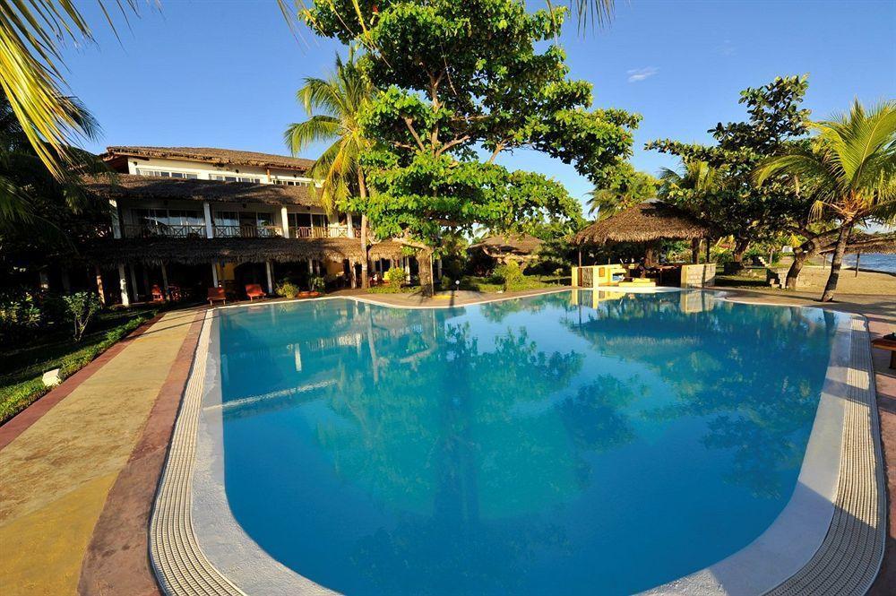 Hotel Arc En Ciel Djamandjary Bagian luar foto