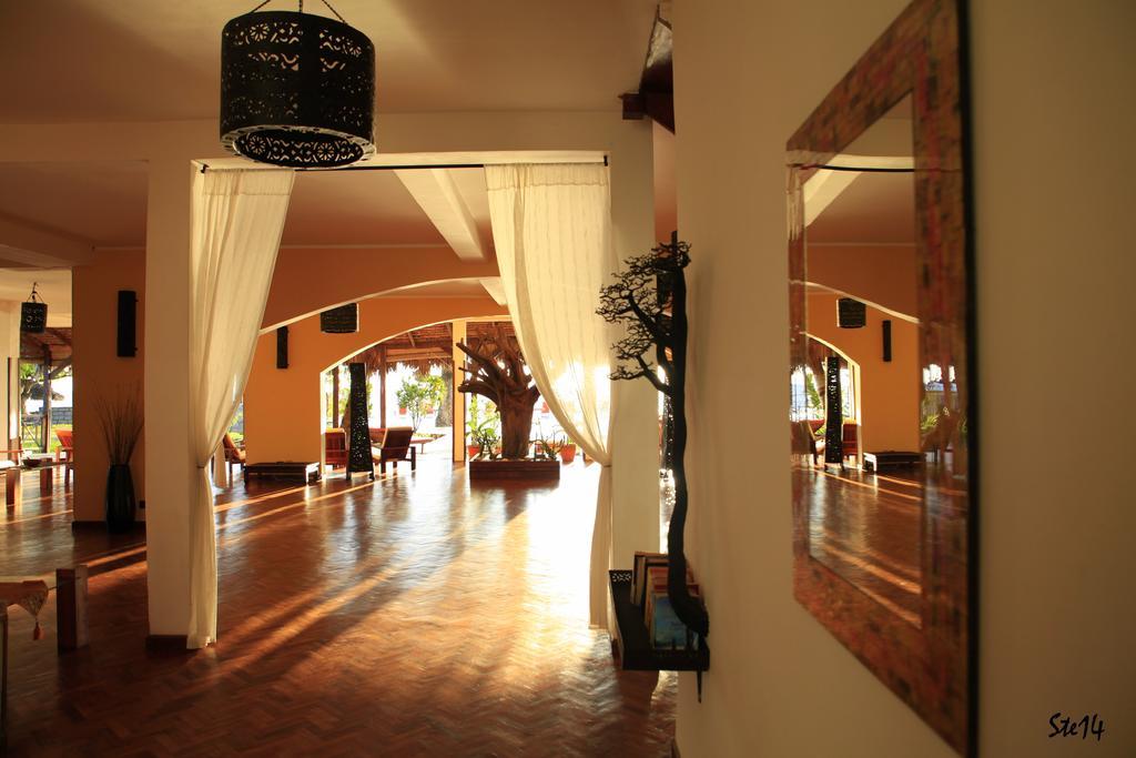 Hotel Arc En Ciel Djamandjary Bagian luar foto