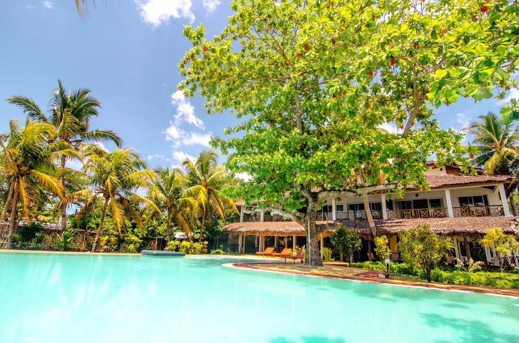 Hotel Arc En Ciel Djamandjary Bagian luar foto