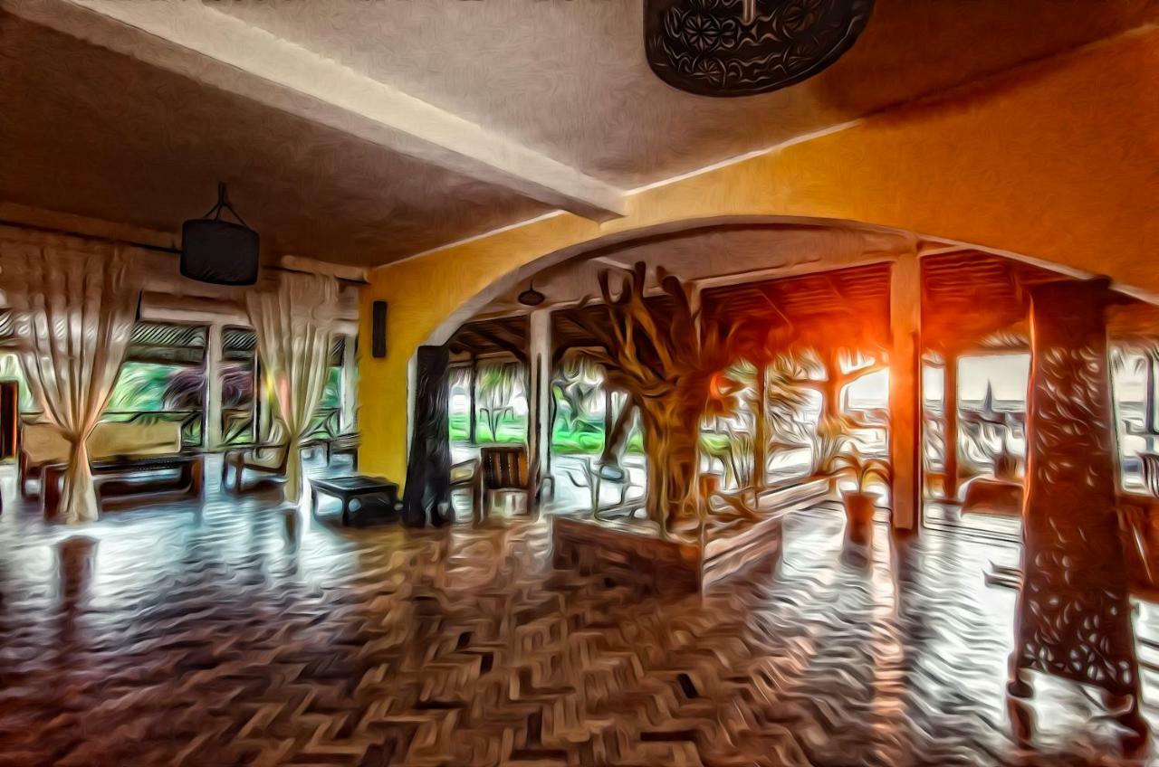 Hotel Arc En Ciel Djamandjary Bagian luar foto